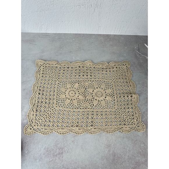 Vintage Beige Handmade Crochet Scalloped Trim Rectangular Tablecloth - 17" x 12" - Picture 2 of 6